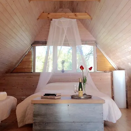 Romantic Attic Holiday House * Nasva (Saare)