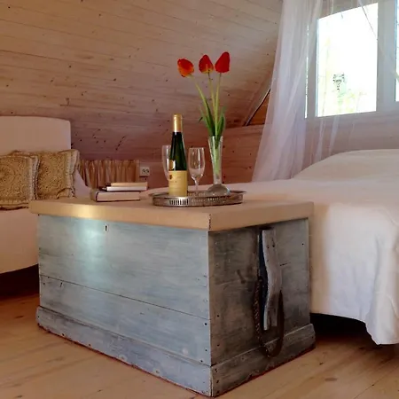 Romantic Attic Holiday House Nasva (Saare)