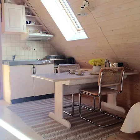 Romantic Attic Holiday House Nasva (Saare)